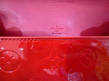 Load image into Gallery viewer, Louis Vuitton Vernis Thompson Street Monogram Red Bag