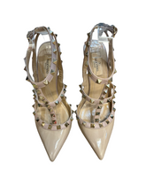 Load image into Gallery viewer, Valentino Garavani Rockstud Heels in Nude Patent Leather
UK4.5 EU37.5