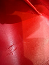 Load image into Gallery viewer, Louis Vuitton Vernis Thompson Street Monogram Red Bag