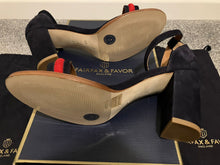 Load image into Gallery viewer, Fairfax & Favor Daisy Heels in Navy & Red UK7 EU40 RRP £185 NEW