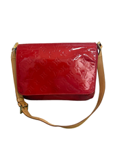 Load image into Gallery viewer, Louis Vuitton Vernis Thompson Street Monogram Red Bag

