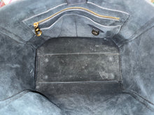Load image into Gallery viewer, Mulberry Large Willow Tote in Black Silky Classic Calf Leather
