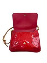 Load image into Gallery viewer, Louis Vuitton Vernis Thompson Street Monogram Red Bag
