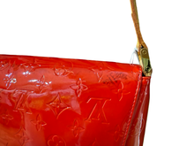 Load image into Gallery viewer, Louis Vuitton Vernis Thompson Street Monogram Red Bag
