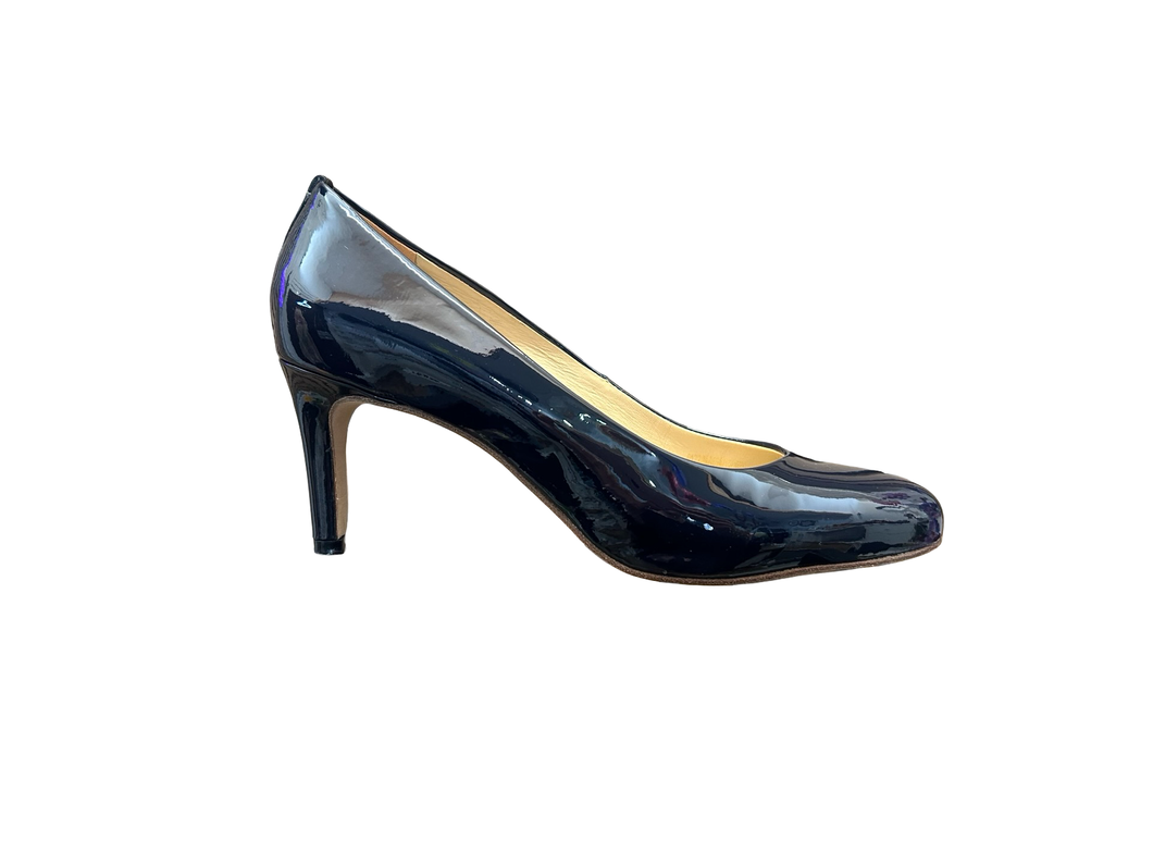 Hobbs Navy Patent Leather High Heel Courts in UK7 EU40