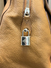 Load image into Gallery viewer, Mulberry Large Del Ray in Deer Brown Soft Leather
