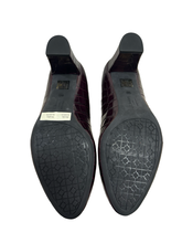 Load image into Gallery viewer, LK Bennett Sersha Burgundy Croc Effect Leather Block Heel Courts in UK6.5 EU39.5

