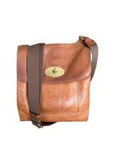 Load image into Gallery viewer, Mulberry Large Antony Messenger Bag in Oak NVT Leather
