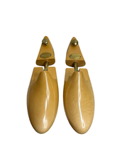 Load image into Gallery viewer, Bally Shoe Tree Size 6
