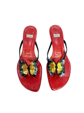 Load image into Gallery viewer, Mara Vintage Butterfly Black Toe Post Heeled Sandals UK4
