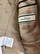 Load image into Gallery viewer, Malene Birger Camel Wool &amp; Cashmere Jacket UK8
