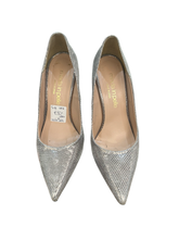 Load image into Gallery viewer, Moda in Pelle Silver Snakeskin Courts UK4
