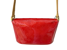 Load image into Gallery viewer, Louis Vuitton Vernis Thompson Street Monogram Red Bag
