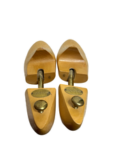 Load image into Gallery viewer, Bally Shoe Tree Size 6
