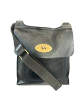 Load image into Gallery viewer, Mulberry Large Antony Messenger Bag in Black
