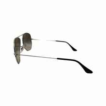 Load image into Gallery viewer, Ray-Ban Aviator Sunglasses
