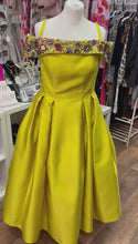 Load and play video in Gallery viewer, Marfil Barcelona Ochre Dress UK14
