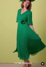 Load and play video in Gallery viewer, Condici Emerald Green Pleated Midi Dress UK16 New with Tags RRP £699
