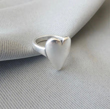 Load image into Gallery viewer, ORLI CHUNKY SOLID HEART RING, SILVER
