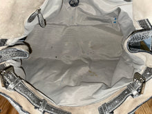 Load image into Gallery viewer, Mulberry Metallic Silver/Pewter Crackle Grazed Leather Bayswater

