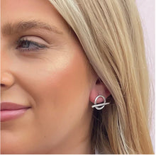 Load image into Gallery viewer, CIRCLE AND BAR STUDS SILVER 30E3339
